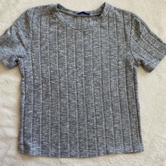 Zara Cropped Ribbed Top - Picture 1 of 3